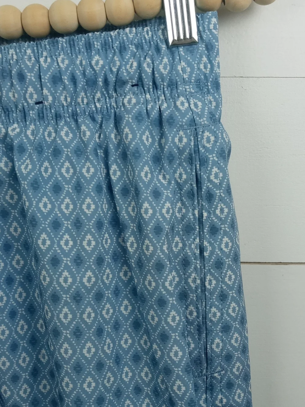 Hollister mens size XS diamond blue and white swim trunks